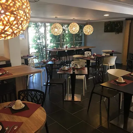Lagrange Millenaire 3*