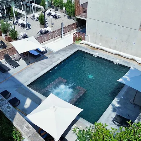 Ξενοδοχείο με διαμερίσματα Lagrange Millenaire 3*