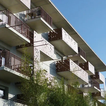 Lagrange Millénaire 3*