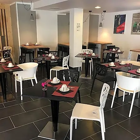 Ξενοδοχείο με διαμερίσματα Lagrange Millenaire 3*
